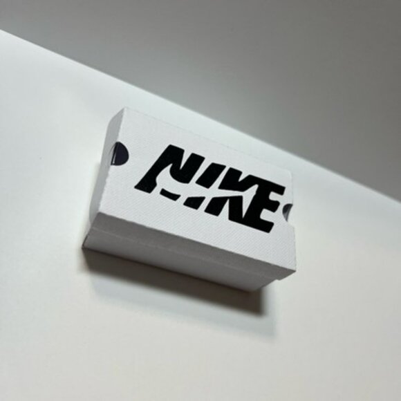 NIKE Silver Necklace w/giftbox - Picture 9 of 9